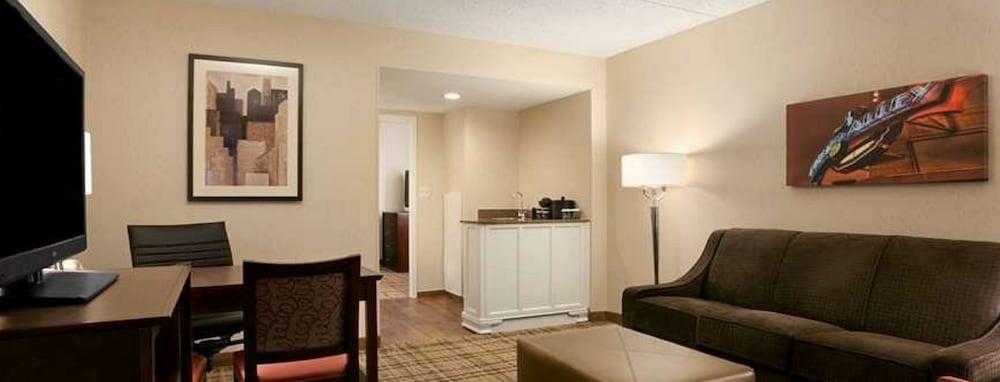 Embassy Suites Cleveland - Beachwood Exterior foto