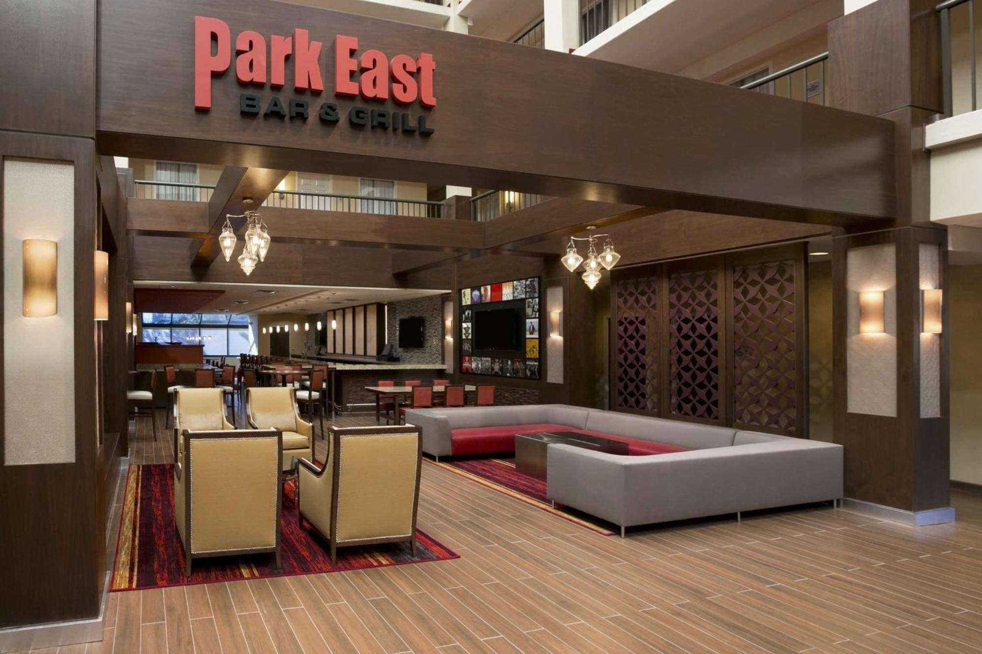 Embassy Suites Cleveland - Beachwood Exterior foto