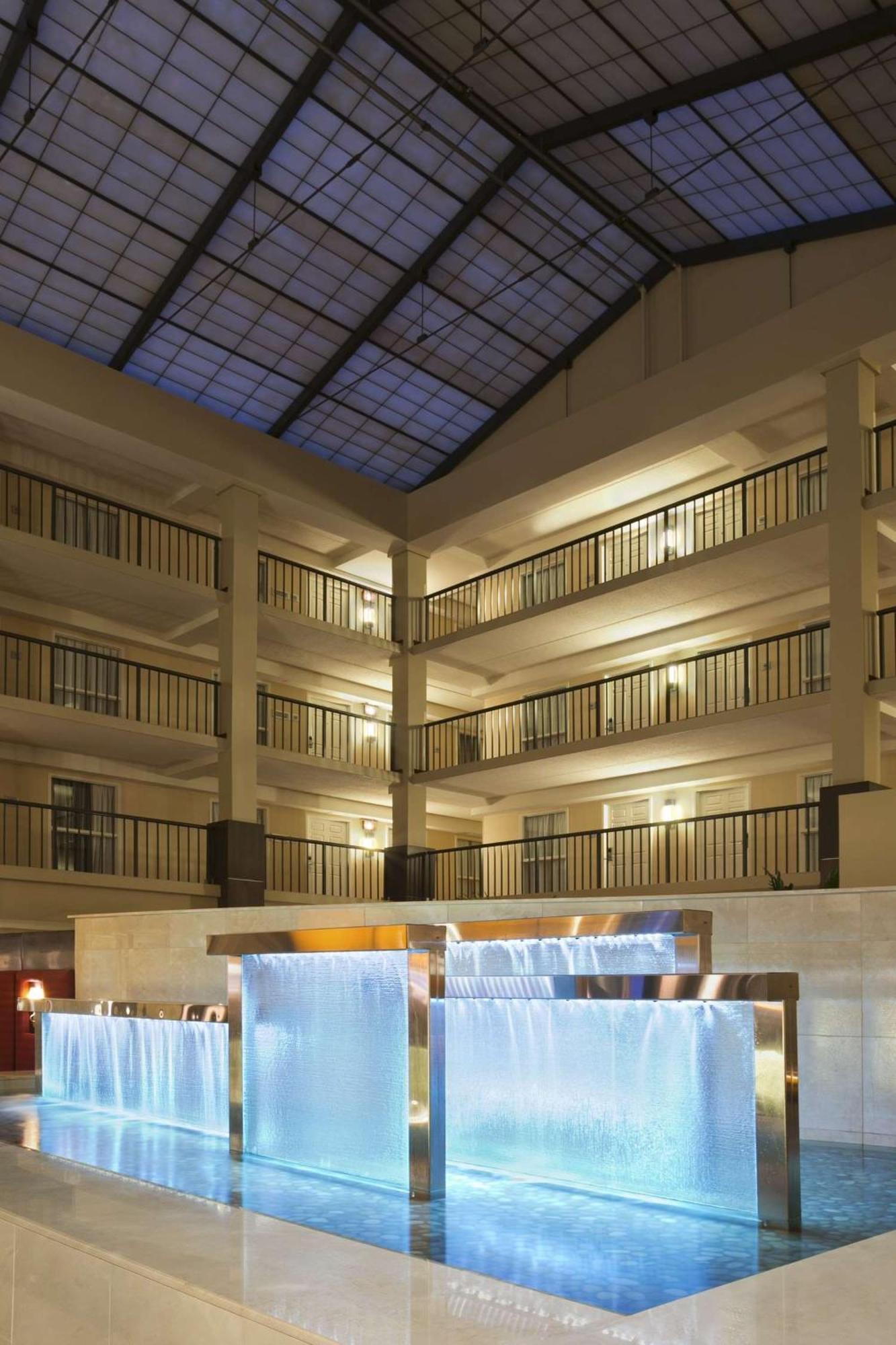 Embassy Suites Cleveland - Beachwood Exterior foto